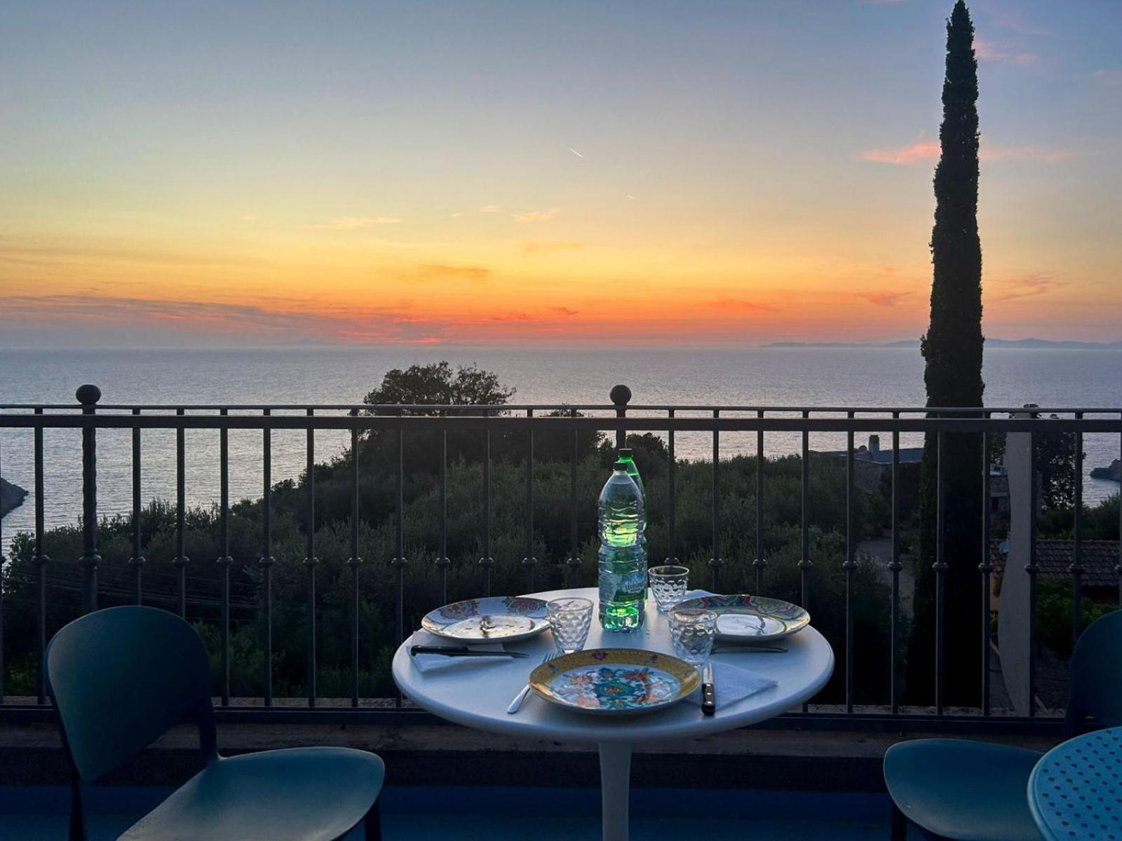 Villa Velta Sea Sunset Porto Santo Stefano  Exterior photo