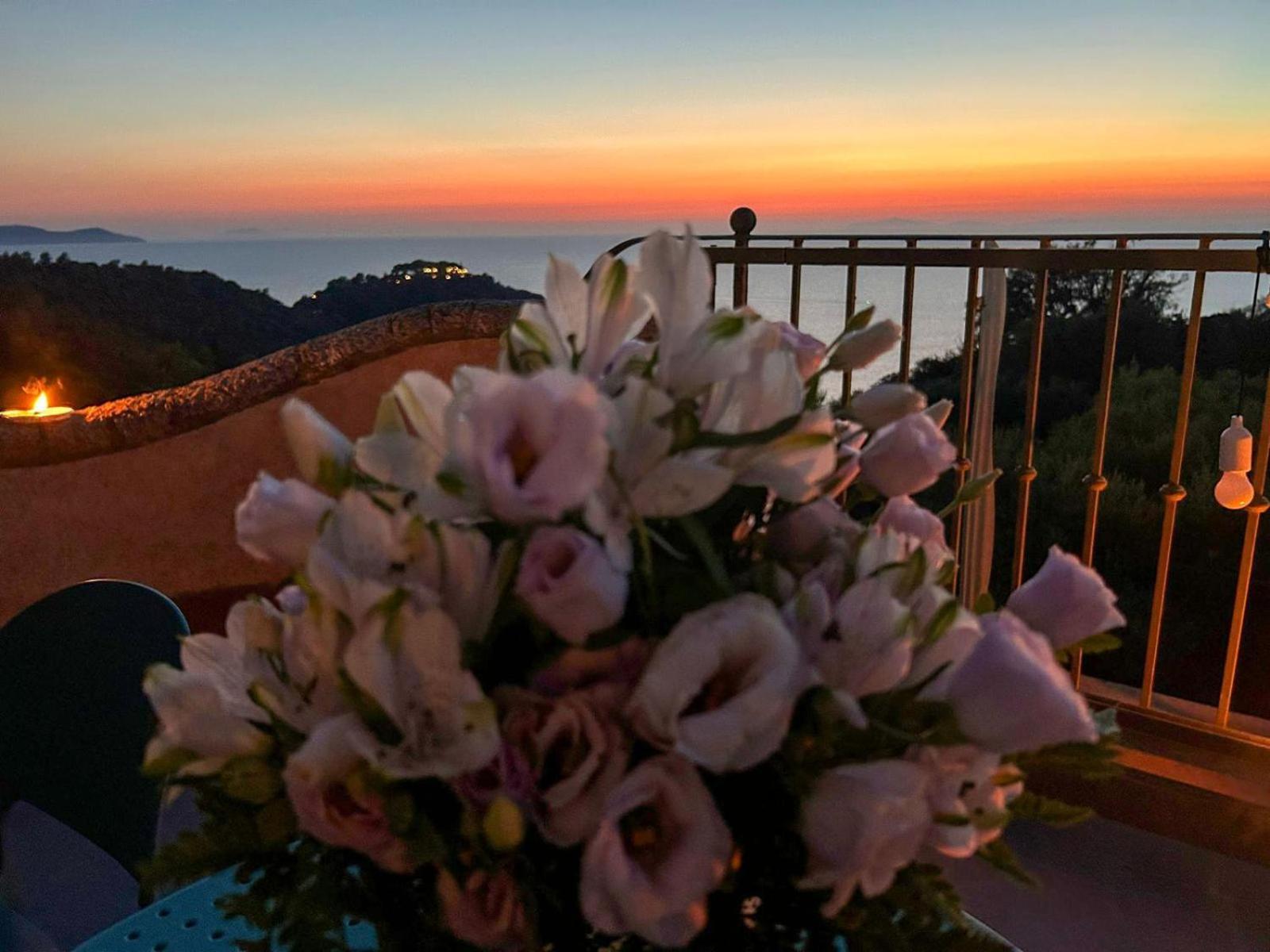 Villa Velta Sea Sunset Porto Santo Stefano  Exterior photo